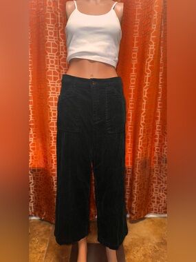 Forever 21 Contemporary Corduroy Pants Size Large
